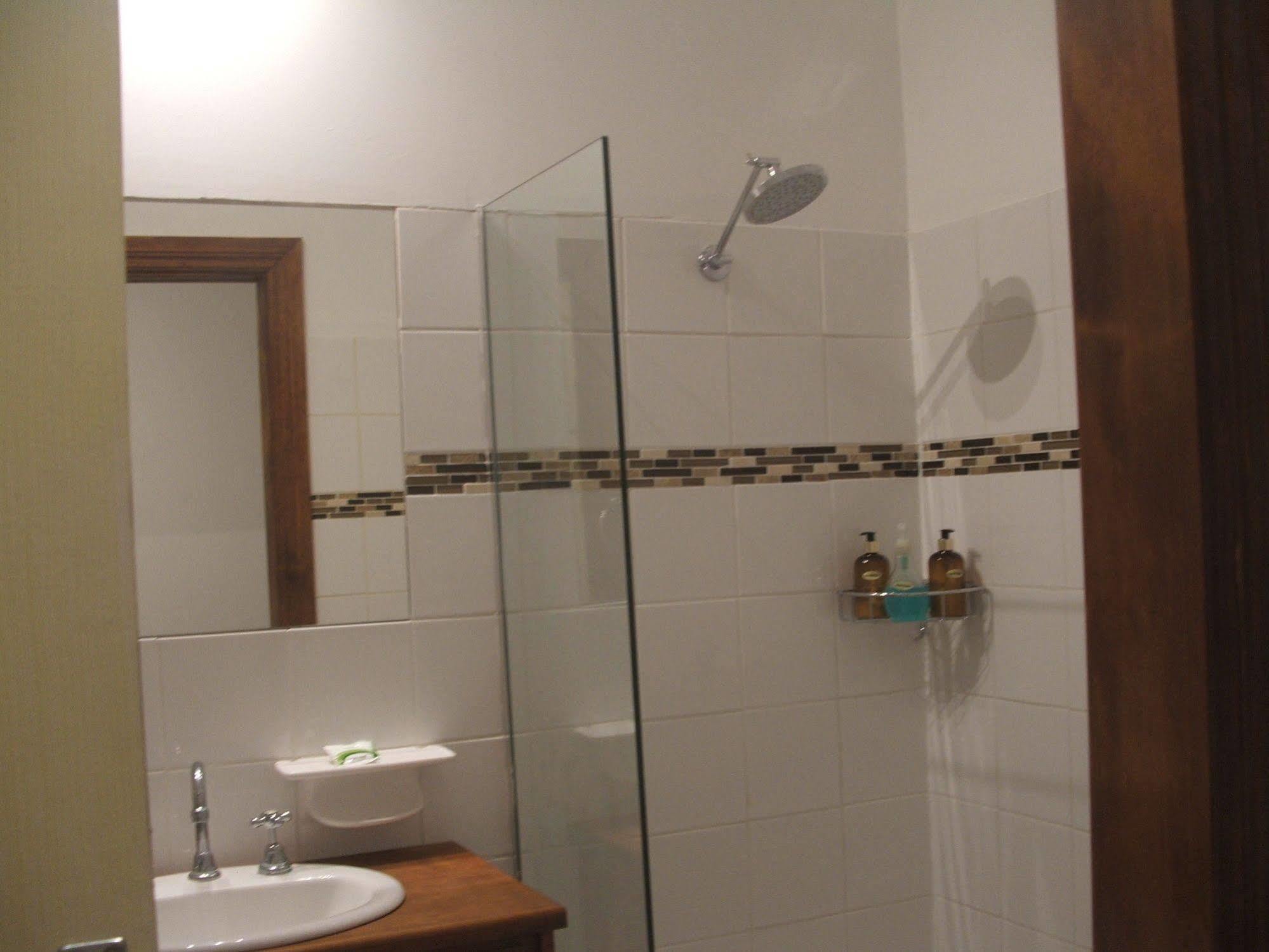 Queen Room A